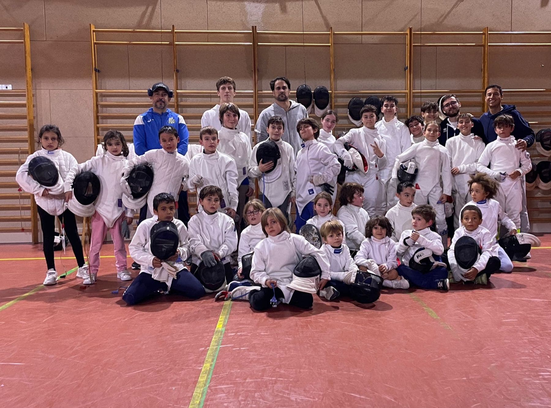 Grupo de peques de la escuela de formación del CELC